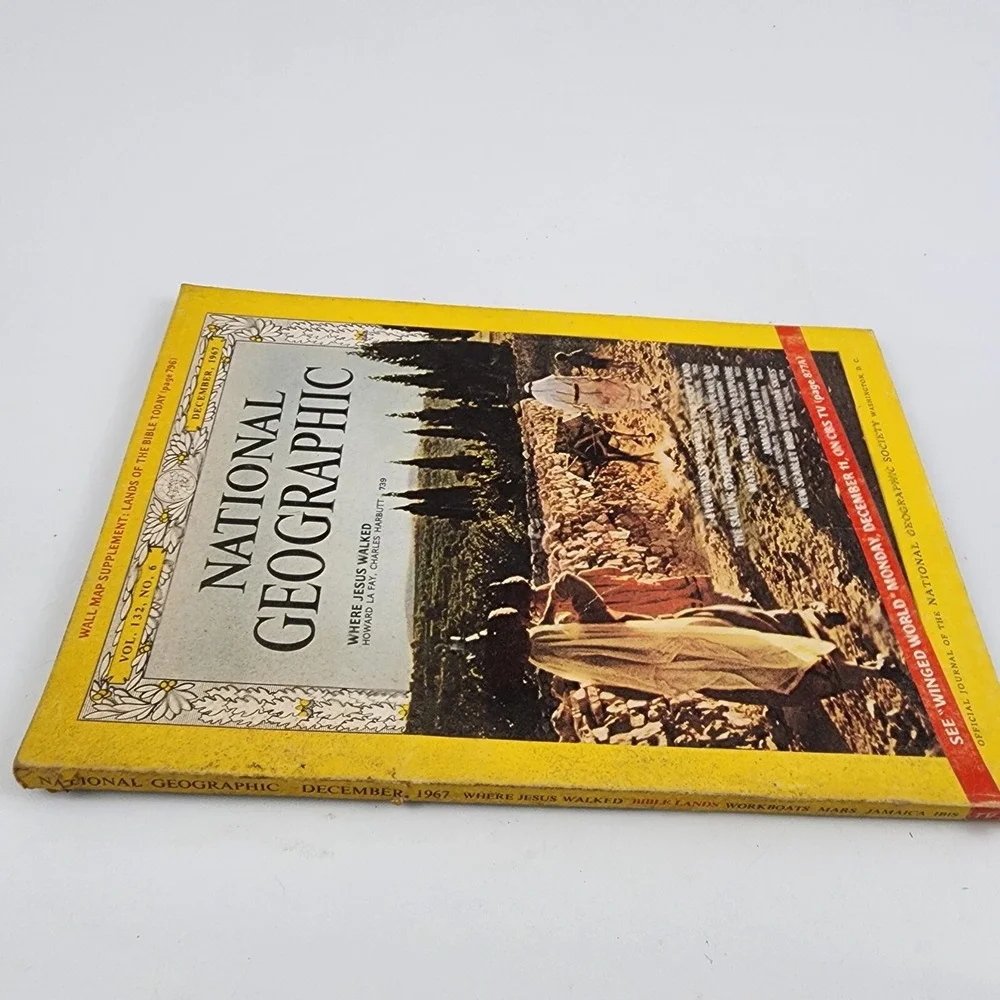National Geographic Magazine  December 1967 No‎  Insert